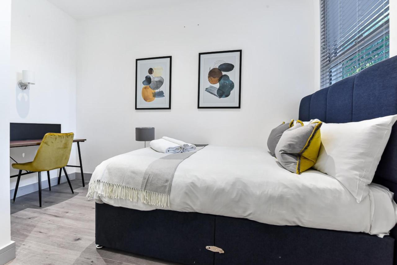 Lovely 2 Bedroom Apartment In Greater Londra Esterno foto